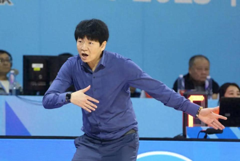 辽宁男篮在, XxZLj, 和皮特森将